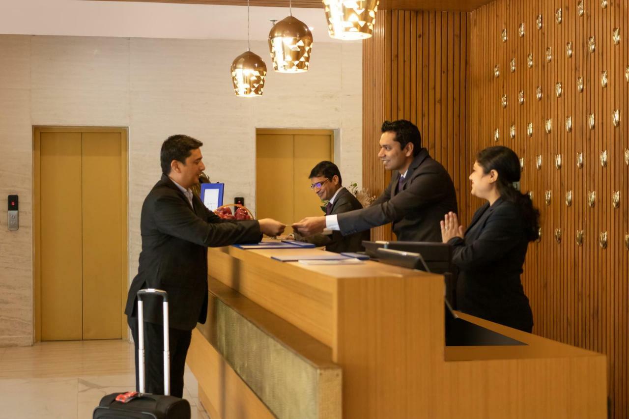 Golden Suites Gurgaon Inde Hotels Exterior photo