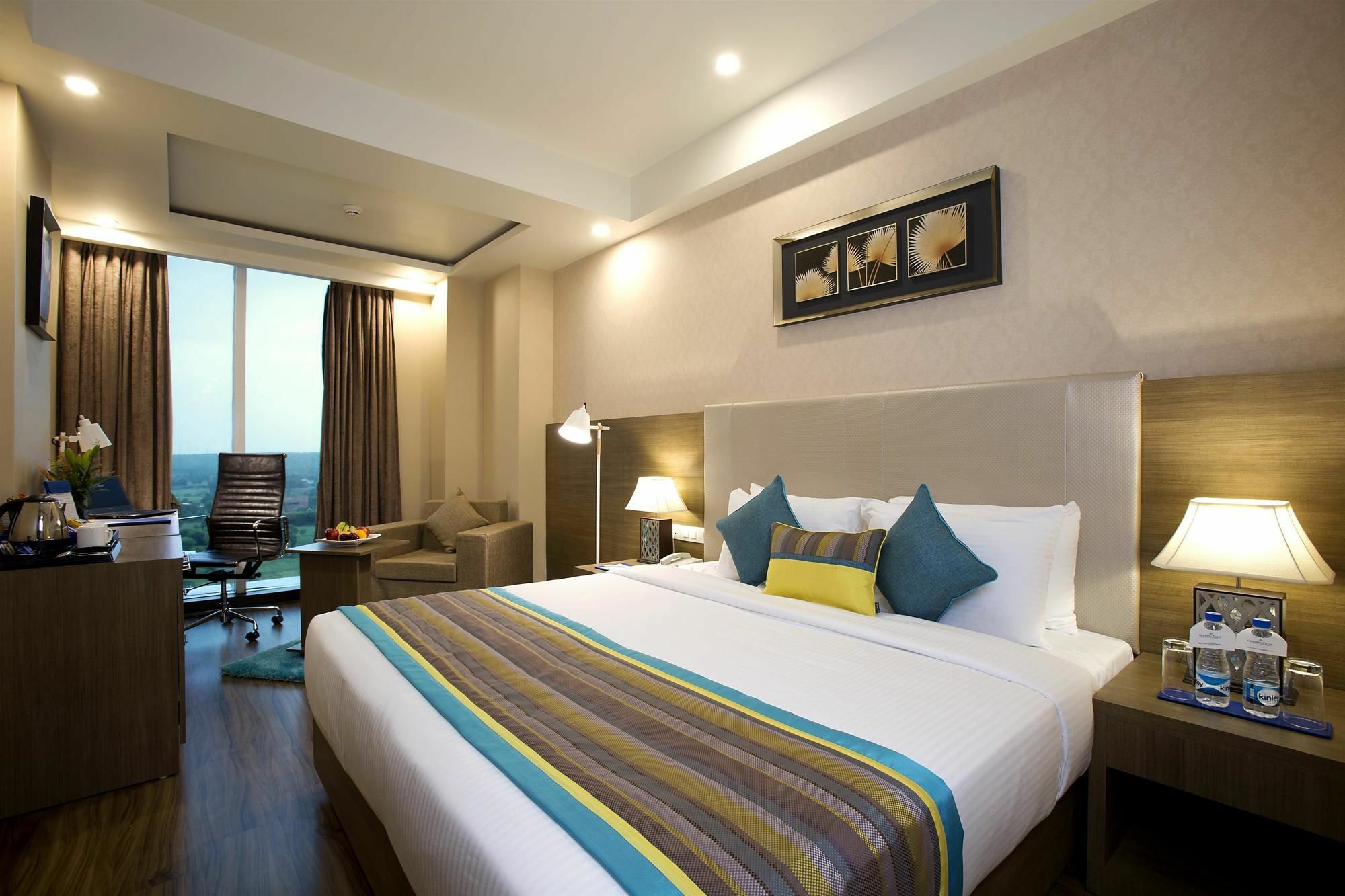 Golden Suites Gurgaon Inde Hotels Exterior photo